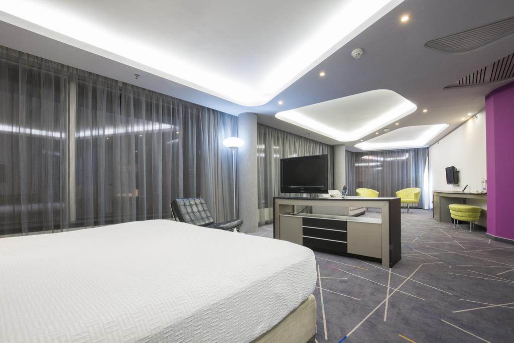 Nobel Zira Hotel Белград Экстерьер фото